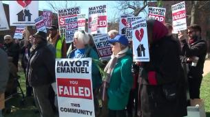 ct-lathrop-homes-redevelopment-protest-video-20160321